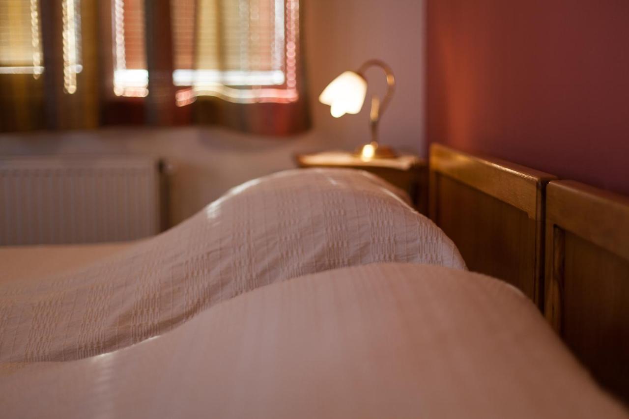 B&B Villa Ana Кърк Стая снимка