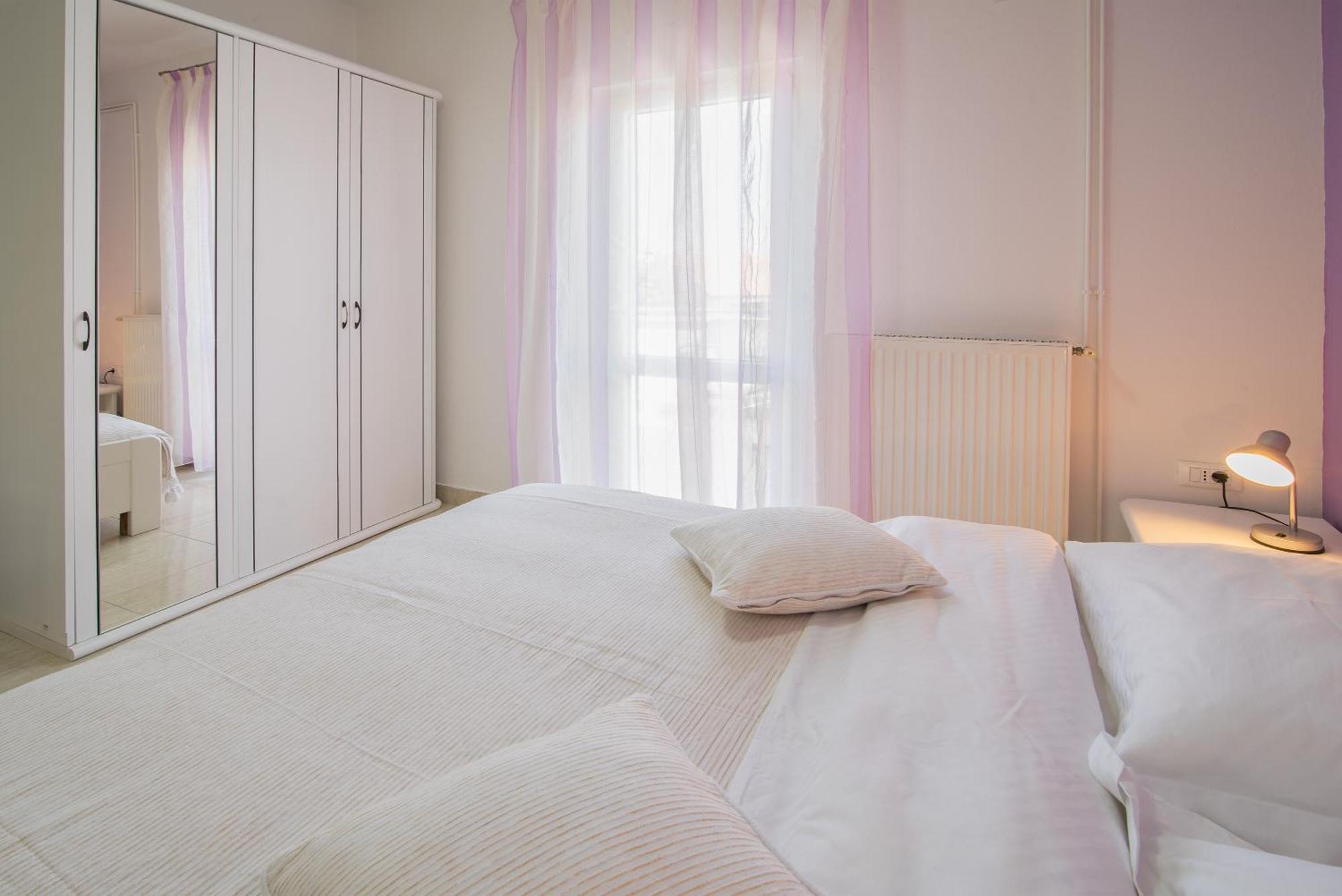 B&B Villa Ana Кърк Екстериор снимка