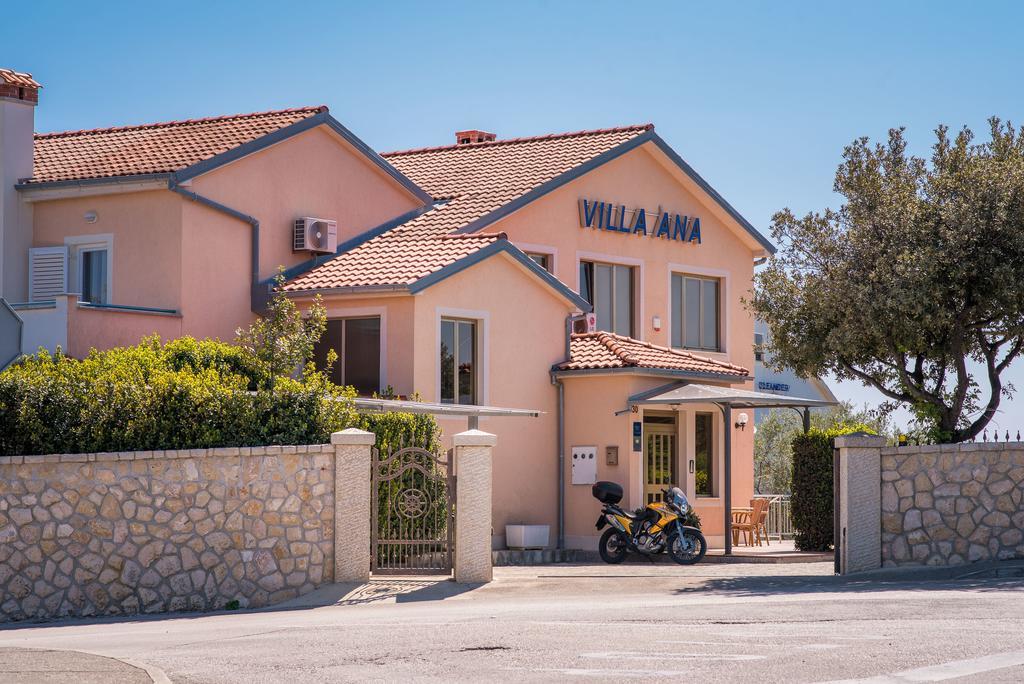 B&B Villa Ana Кърк Екстериор снимка