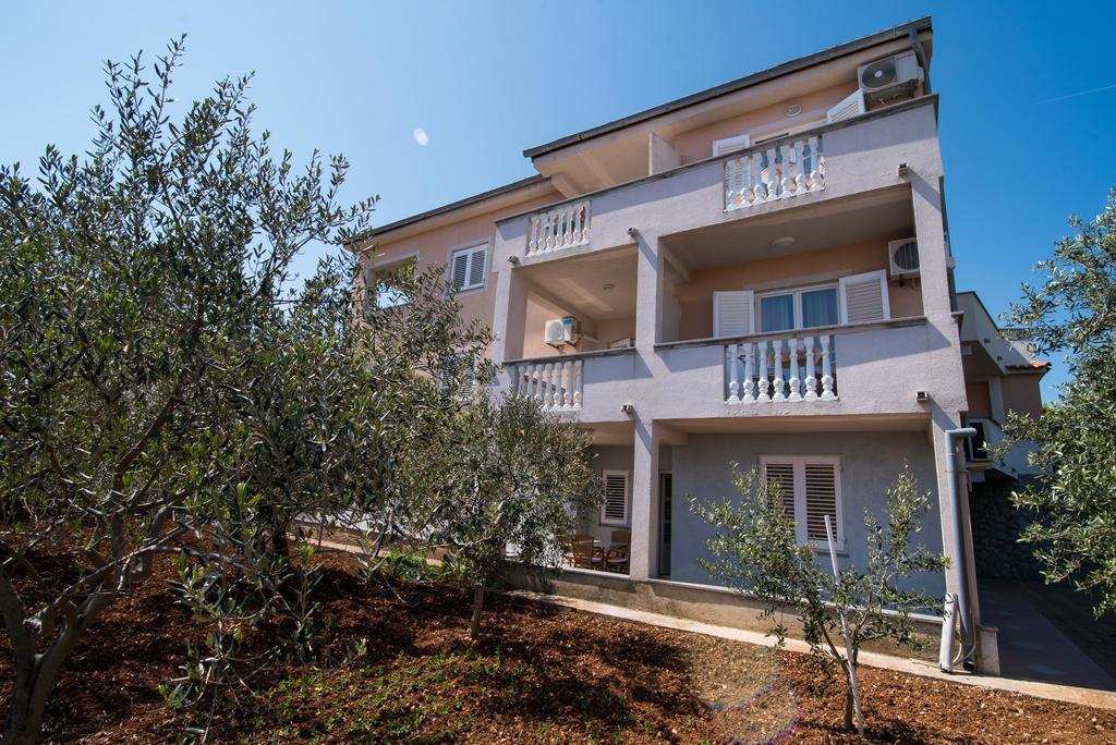 B&B Villa Ana Кърк Екстериор снимка
