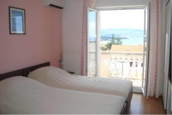 B&B Villa Ana Кърк Екстериор снимка